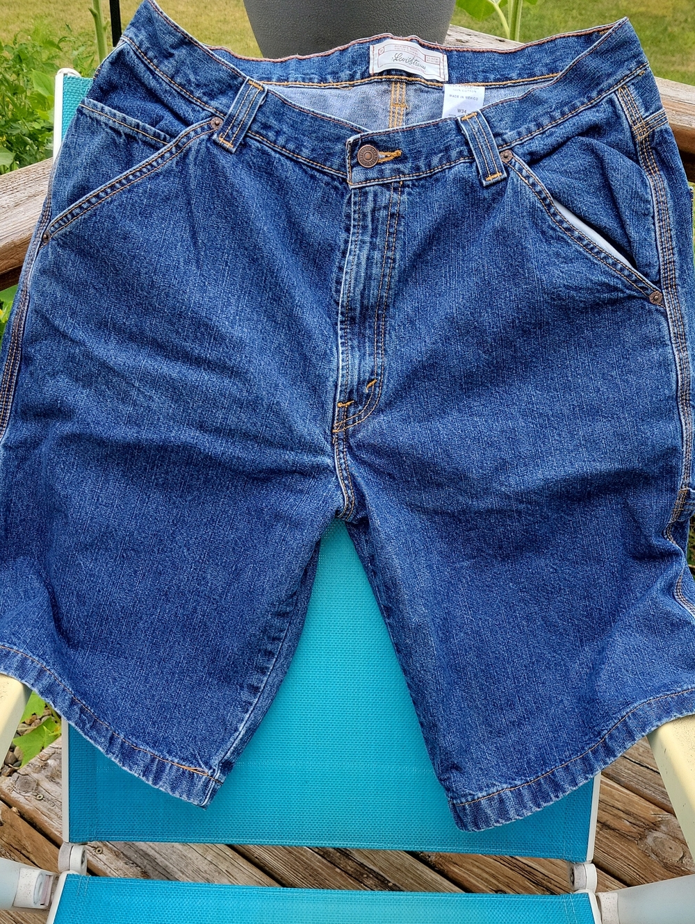 Levi's Medium Wash Blue Denim Jean Carpenter Shorts Sz 34